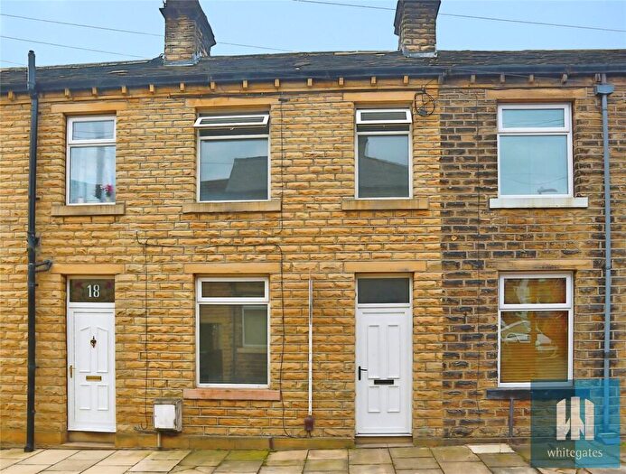 2 Bedroom Terraced House To Rent In Batley Street, Moldgreen, Huddersfield, HD5