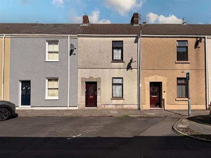 2 Bedroom Terraced House For Sale In Caroline Street, Llanelli, SA15