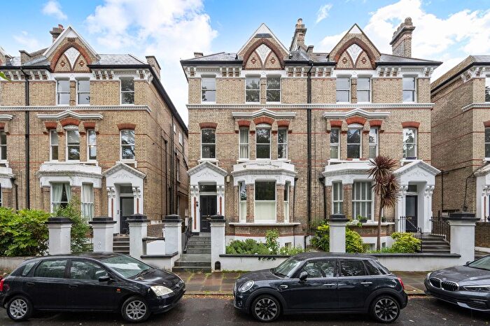 2 Bedroom Flat For Sale In St. Andrews Square, Surbiton, KT6
