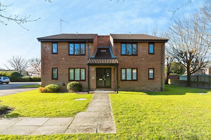 Studio For Sale In Trenear Close, Horsham, West Sussex, RH13