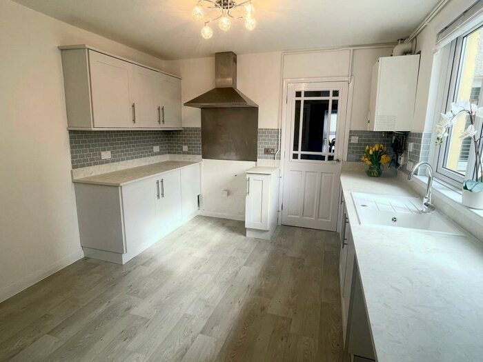 2 Bedroom House To Rent In Felinfoel Road, Llanelli, Carmarthenshire, SA15