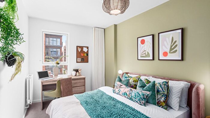 2 Bedroom Flat For Sale In Mary Neuner Road, London, N8