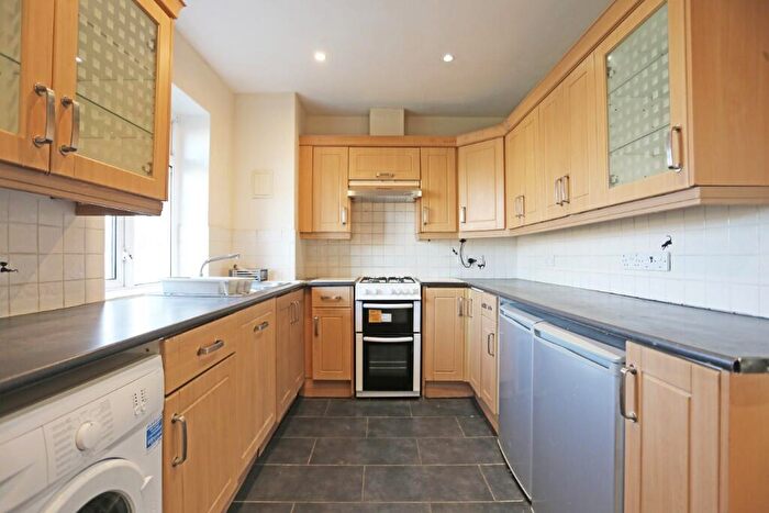 3 Bedroom Flat To Rent In Padnall Court, Romford, London, RM6