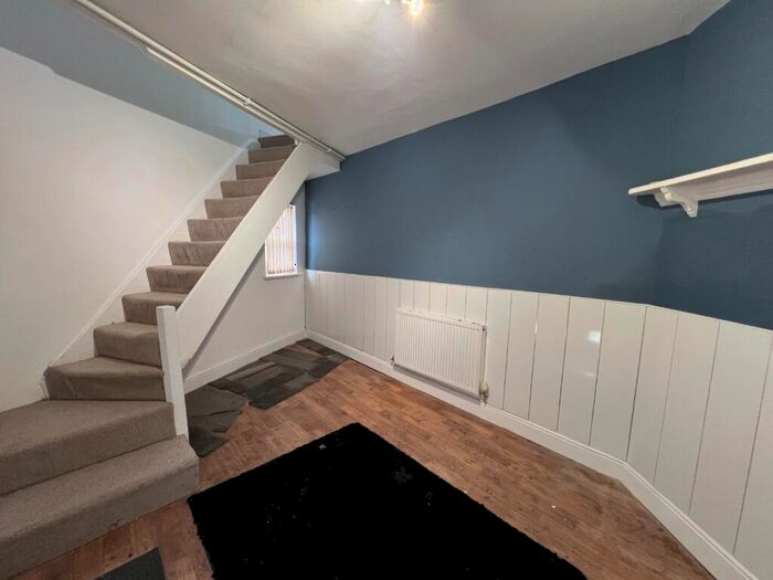 3 Bedroom Flat To Rent In First Floor Flat, Brunswick Road, Buckley