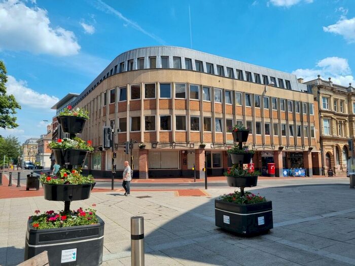 1 Bedroom Apartment For Sale In The Forbury, Reading, Berkshire, RG1