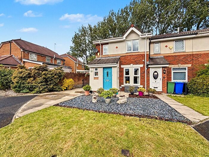 3 Bedroom End Terrace House For Sale In Speyside Close, Whitefield, M45