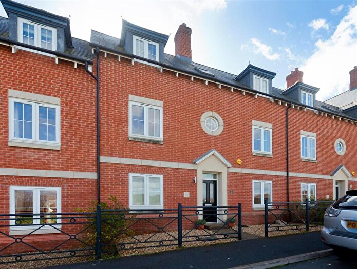 4 Bedroom Terraced House For Sale In The Crescent, East Harnham, SP2