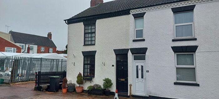 3 Bedroom End Terrace House For Sale In Albion Place, Rushden, NN10