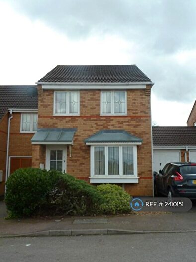 3 Bedroom End Of Terrace House To Rent In Charlbury Close, Wellingborough, NN8