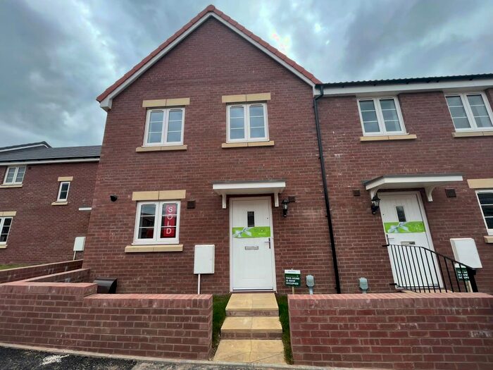 3 Bedroom Property To Rent In Kingfisher Drive, Houndstone, Yeovil, BA22