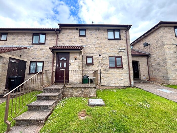 1 Bedroom Apartment For Sale In Farrington Road, Paulton, Bristol, Somerset, BS39
