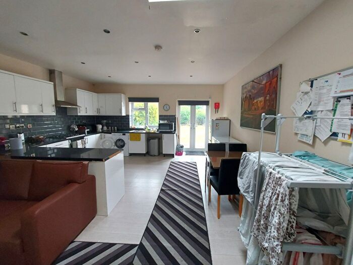 6 Bedroom End Of Terrace House To Rent In Chadwell Heath, Essex, RM6