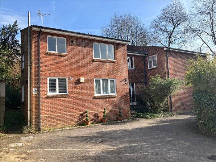 1 Bedroom Apartment For Sale In Lion Lane, Haslemere, Surrey, GU27