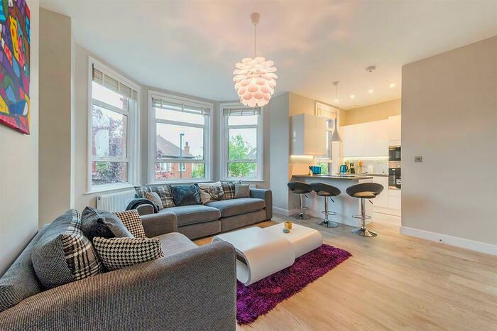 3 Bedroom Apartment To Rent In Fordwych Road, London, NW2