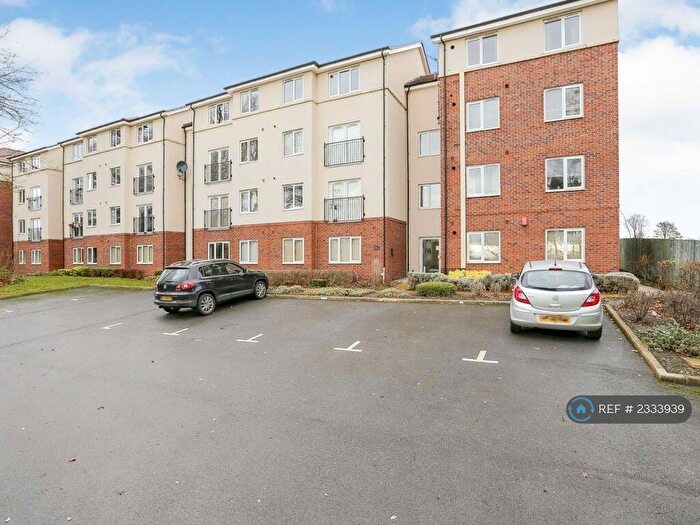 2 Bedroom Flat To Rent In Holly Way, Leeds, LS14