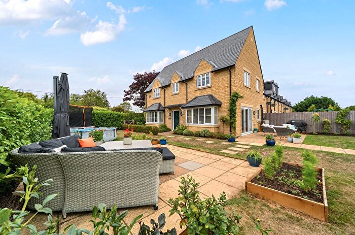 3 Bedroom Semi-Detached House For Sale In Priors Lane, Hinton Waldrist, Faringdon, Oxfordshire, SN7