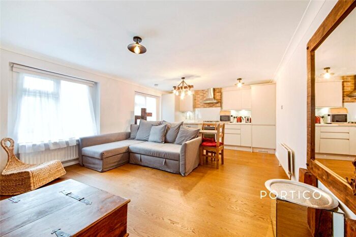 2 Bedroom Apartment For Sale In Avondale Court, Hilldrop Crescent, , London, N7