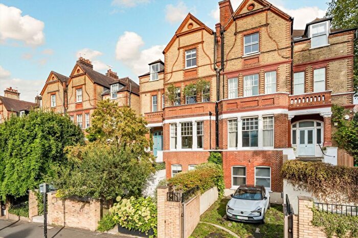 6 Bedroom Flat For Sale In Arkwright Road, Hampstead, NW3