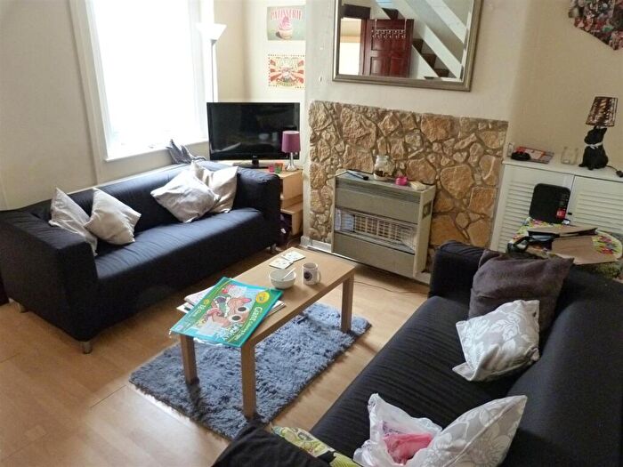 3 Bedroom House To Rent In Strathnairn Street, Roath, CF24