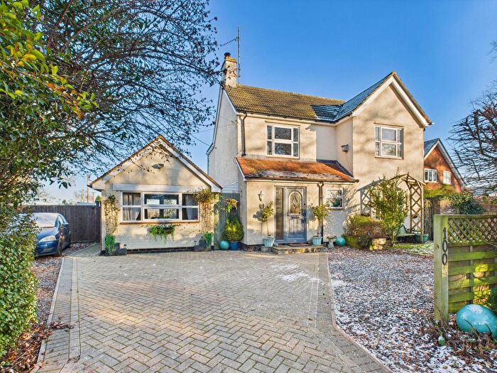 4 Bedroom Detached House For Sale In Chalkshire Road, Butlers Cross, HP17