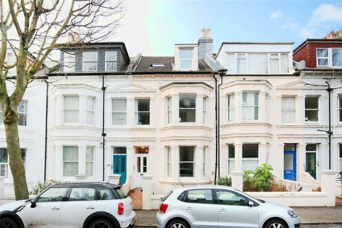 2 Bedroom Flat To Rent In Connaught Road, Hove, East Sussex, BN3