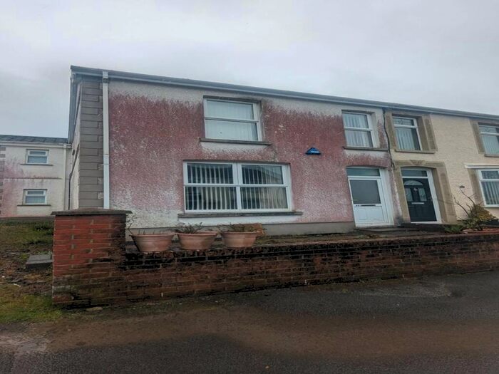 3 Bedroom House To Rent In Martyns Avenue, Seven Sisters, Neath, SA10