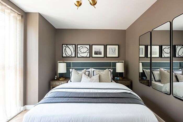 2 Bedroom Property For Sale In " Bed Apartment" At Carlton Vale, London, NW6