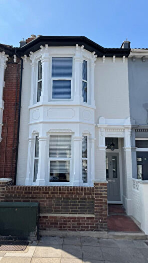 3 Bedroom Terraced House To Rent In Monmouth Road, Portsmouth, Hampshire, PO2