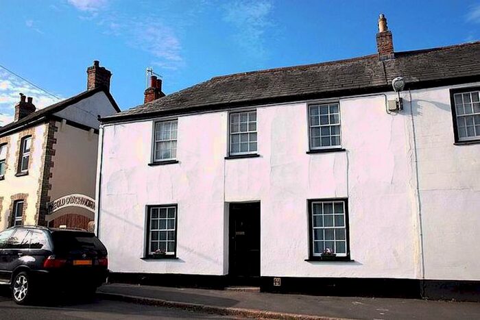 3 Bedroom End Of Terrace House To Rent In Grenville Road, Lostwithiel, PL22