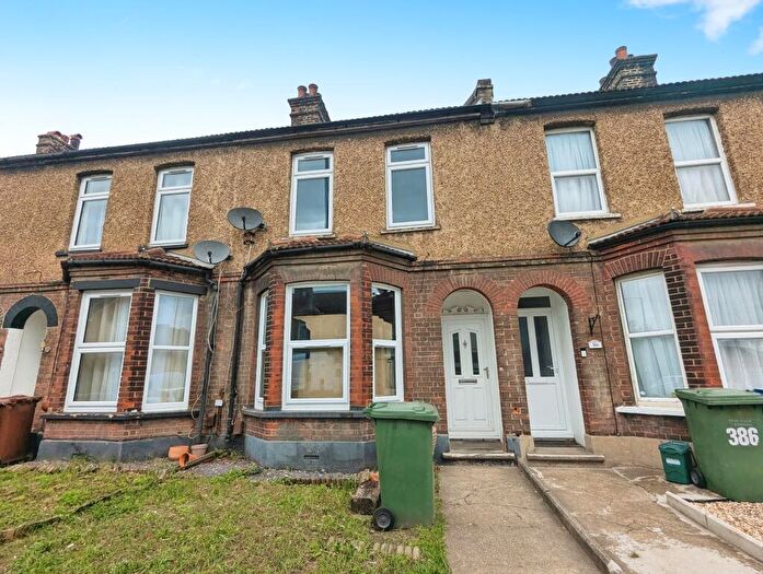 3 Bedroom Terraced House To Rent In London Road, South Stifford, Grays, RM20