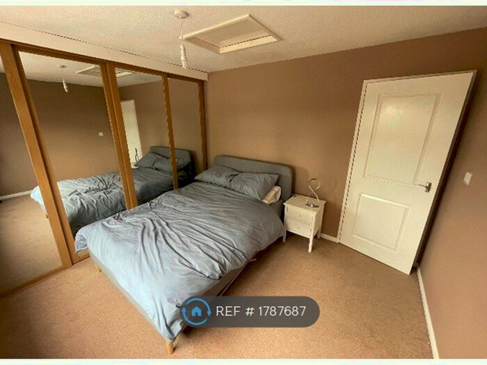 1 Bedroom Flat To Rent In Churchway, Haddenham, Aylesbury, HP17