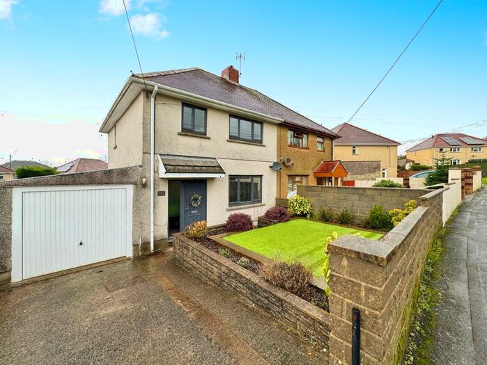 3 Bedroom Semi-Detached House For Sale In Dantwyn Road, Pontarddulais, Swansea, West Glamorgan, SA4