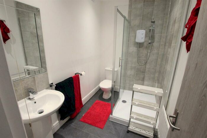 5 Bedroom House To Rent In Hood Street, Northampton, NN1