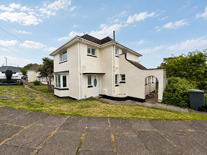 3 Bedroom Detached House To Rent In Willow Avenue, Torquay, TQ2