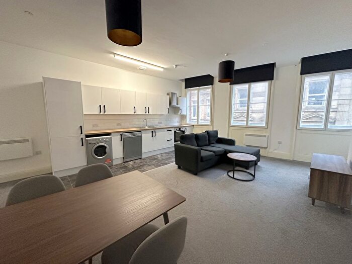 2 Bedroom Flat To Rent In Hull, Yorkshire, HU1