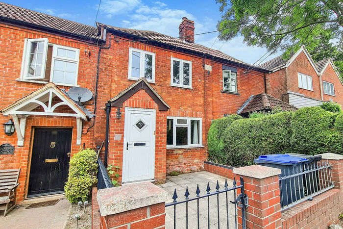 2 Bedroom Cottage For Sale In Westbury Road, Edington, BA13