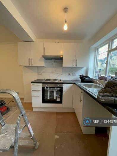 1 Bedroom Flat To Rent In Chingford, London, E4