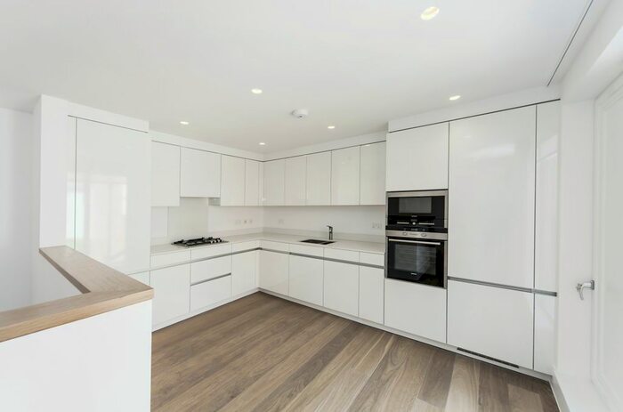 2 Bedroom Flat To Rent In York Street Chambers, York Street, London, W1H