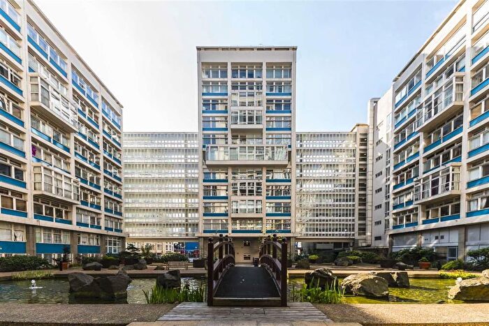 2 Bedroom Flat To Rent In Newington Causeway, Metro Central Heights, SE1