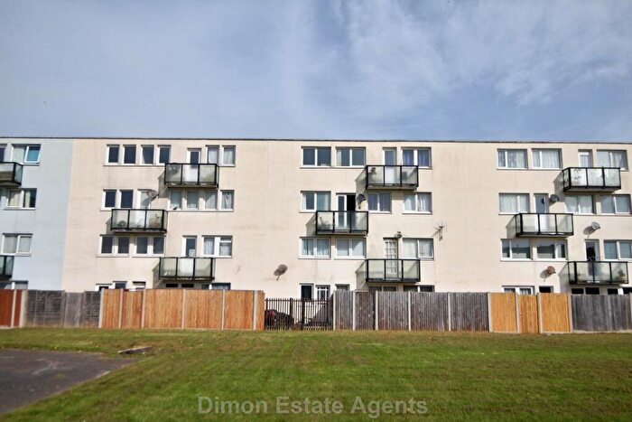 2 Bedroom Flat For Sale In Mantle Close, Rowner, PO13