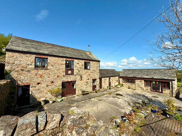 4 Bedroom Detached House For Sale In Higher Tredenham, Lanivet, PL30