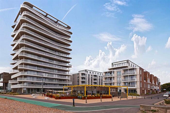 2 Bedroom Flat For Sale In Brighton Road, Worthing, BN11