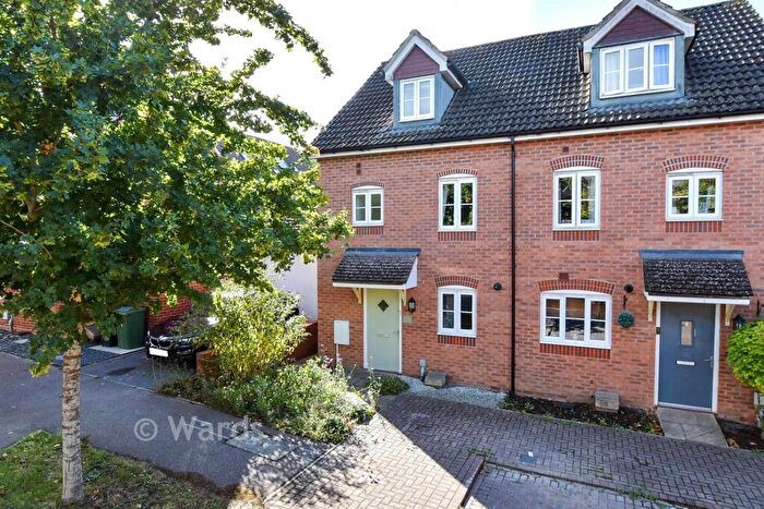 3 Bedroom Semi Detached House For Sale In The Farrows, Maidstone, Kent, ME15
