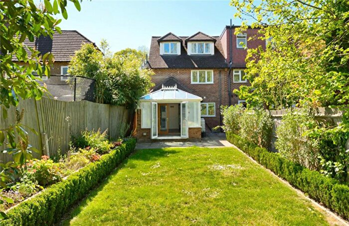 3 Bedroom End Of Terrace House To Rent In Locke King Road, Weybridge, Surrey, KT13