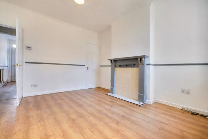 2 Bedroom Terraced House To Rent In Dunstan Street, Netherfield, Nottingham, NG4