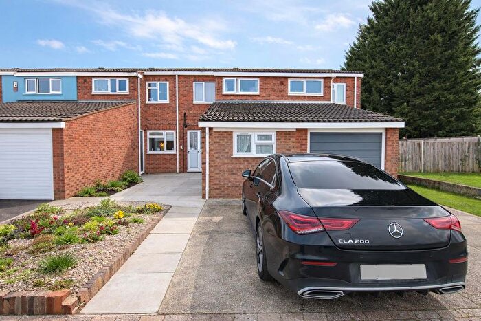 4 Bedroom Property For Sale In Stainer Road, Borehamwood, WD6