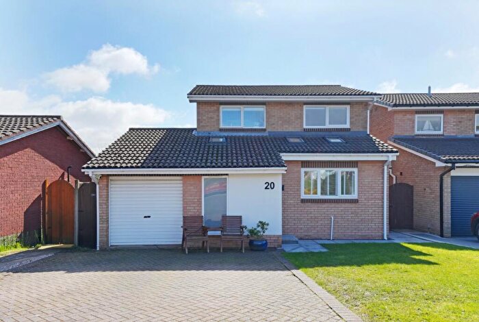 4 Bedroom Detached House For Sale In Wyvern Gardens, Dore., S17