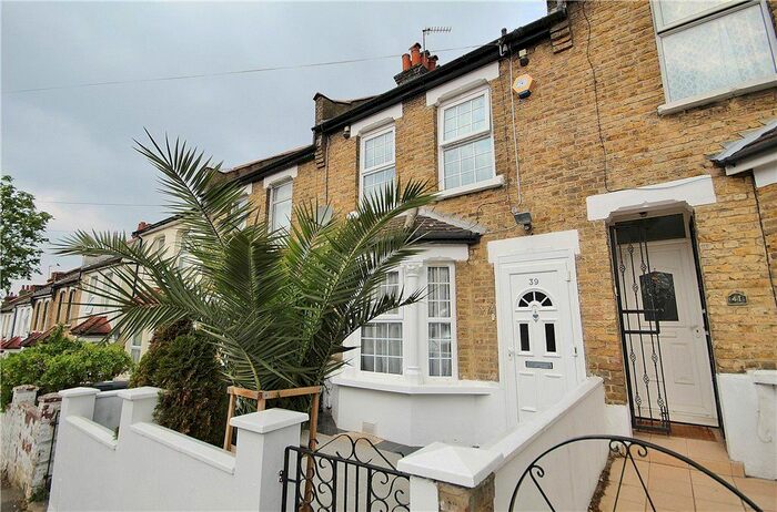4 Bedroom Terraced House To Rent In Bungalow Road, London, SE25