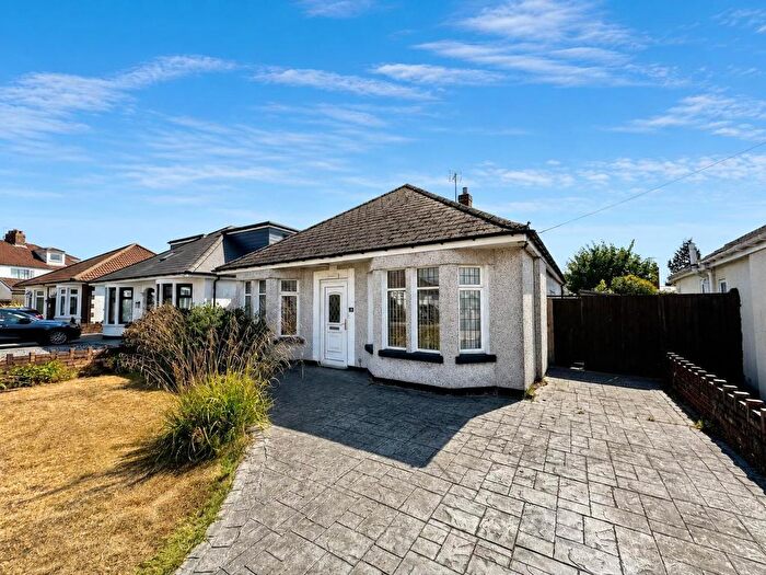 2 Bedroom Detached Bungalow For Sale In Leamington Road, Cardiff, CF14