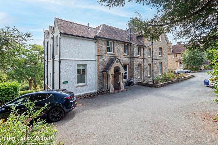 3 Bedroom Flat For Sale In Wells Road, Malvern, WR14